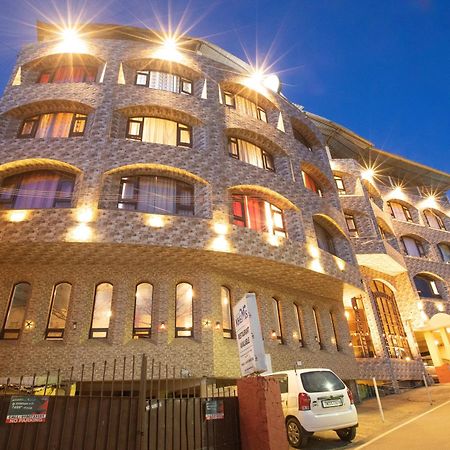 Devi Enterprises - Hotel Khems Ooty Dış mekan fotoğraf