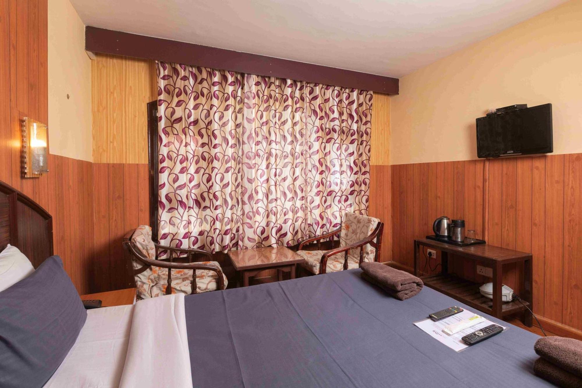Devi Enterprises - Hotel Khems Ooty Dış mekan fotoğraf