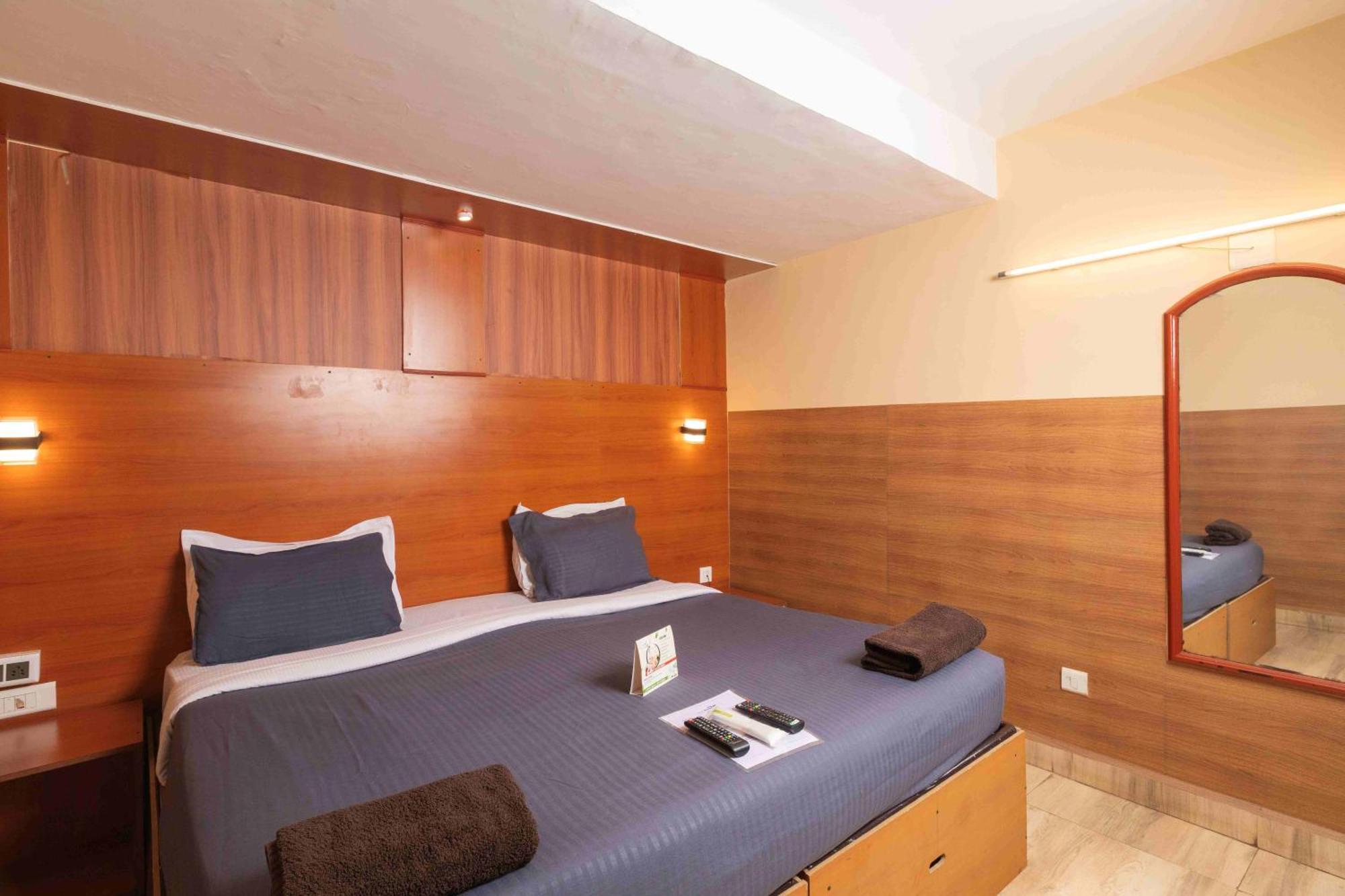 Devi Enterprises - Hotel Khems Ooty Dış mekan fotoğraf